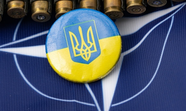 Stoltenberg: wsparcie NATO zmienia sytuację na polu bitwy w Ukrainie