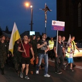 Podobnie jak w latach ubiegłych, pielgrzymowanie rozpocznie się po Apelu Jasnogórskim w kościele Matki Bożej Częstochowskiej.