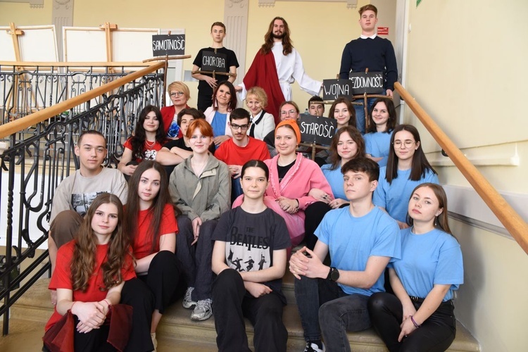 Młodzi z bursy międzyszkolnej w Tarnowie zostali laureatami i zajęli II miejsce.