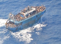 Telegram papieski po zatonięciu łodzi z migrantami nieopodal Grecji