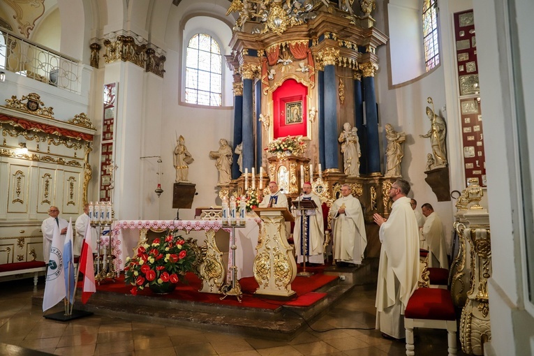 Pielgrzymka leśników do Rokitna