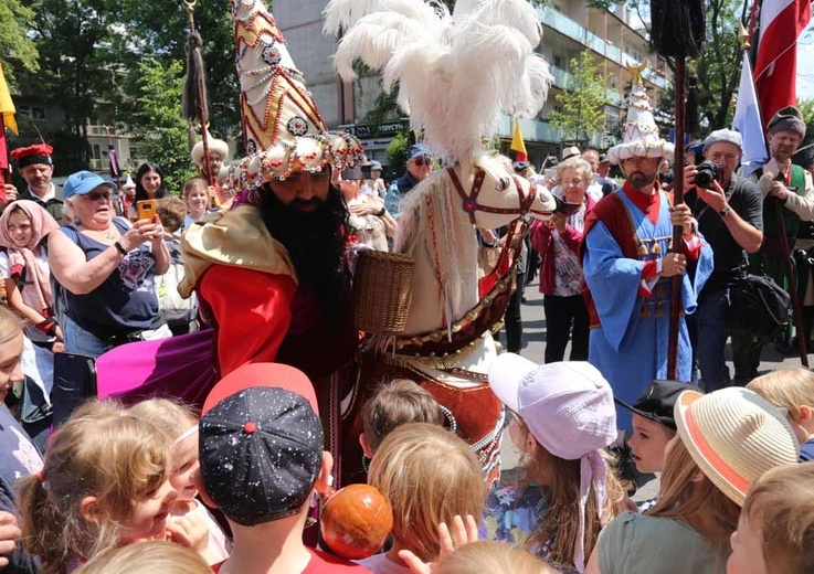 Nowy Lajkonik harcował po Krakowie