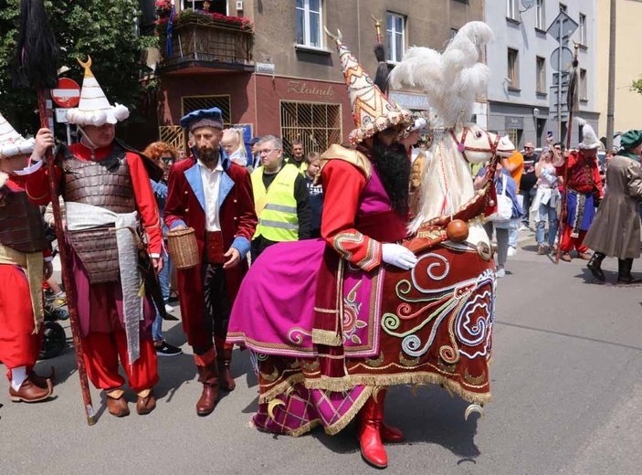 Nowy Lajkonik harcował po Krakowie