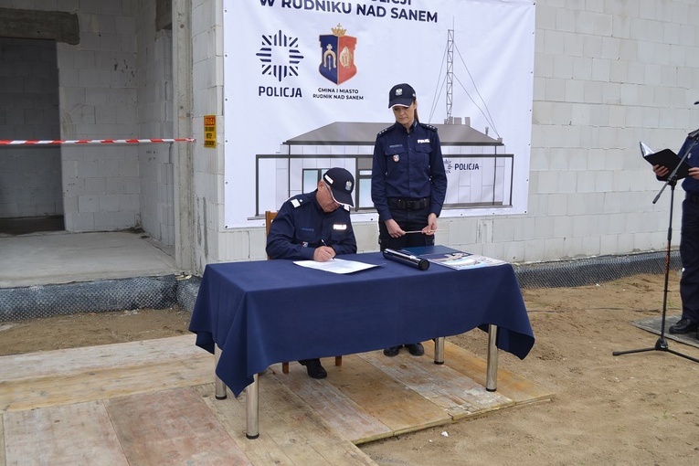 Podpisanie aktu erekcyjnego.