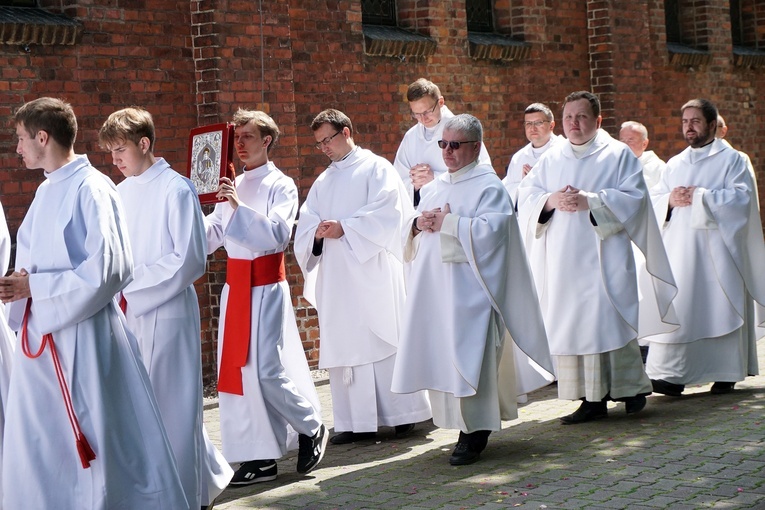 Rozesłanie na letnie rekolekcje