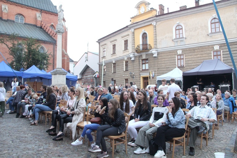 Tarnów. II Festiwal Dobrej Książki