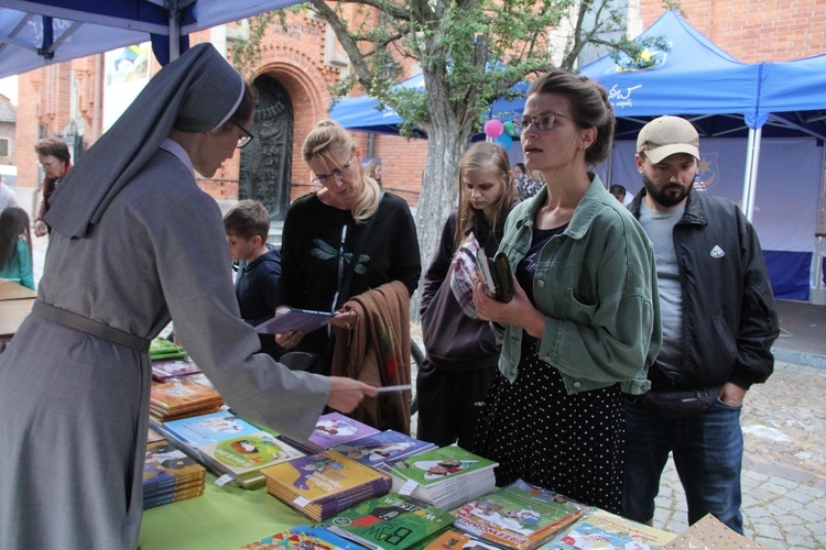 Tarnów. II Festiwal Dobrej Książki