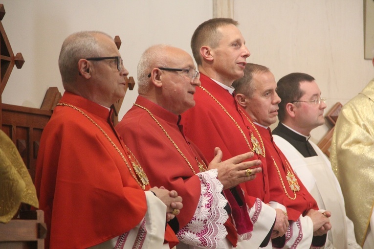 Jubileusz metropolity i bierzmowanie w Mirkowie