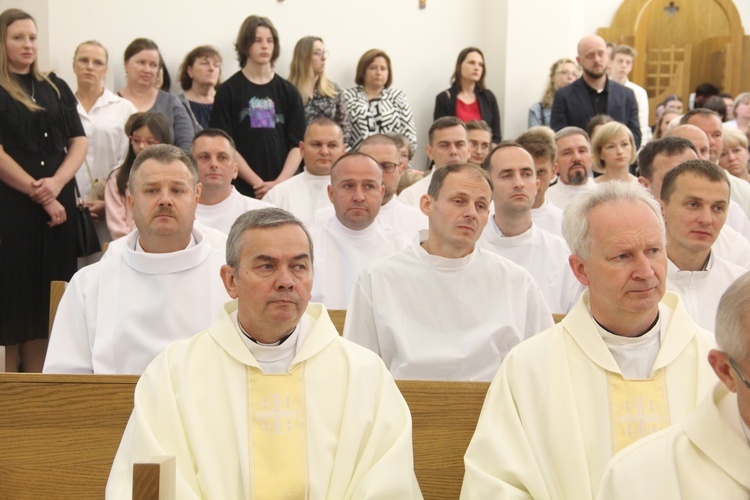 Tarnów. Błogosławieństwo nadzwyczajnych szafarzy Komunii św.