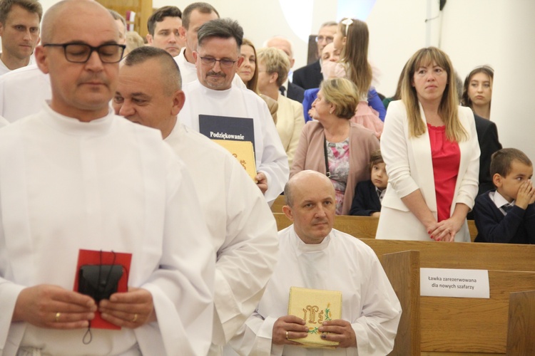 Tarnów. Błogosławieństwo nadzwyczajnych szafarzy Komunii św.