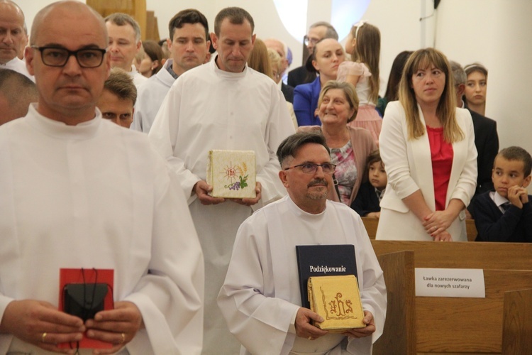 Tarnów. Błogosławieństwo nadzwyczajnych szafarzy Komunii św.