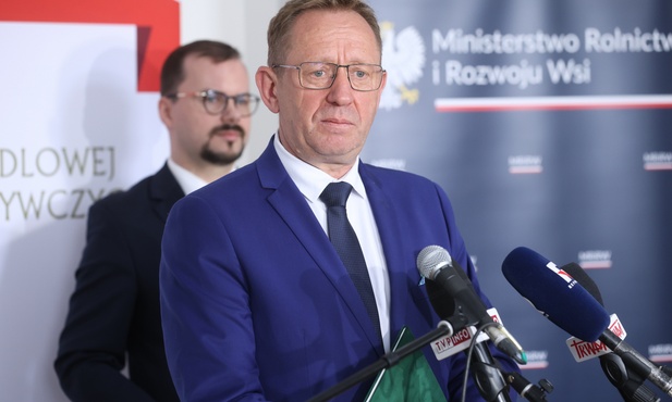 Minister Telus: od rolników skupiono ok. 60 proc. nadwyżki zboża