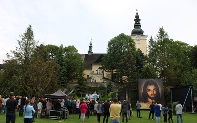 Nowy Targ. Akcja - ewangelizacja w parafialnych ogrodach 