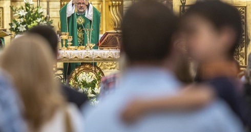 Ks. Skrzypczak: Co zwycięży? Miłość czy egoizm?