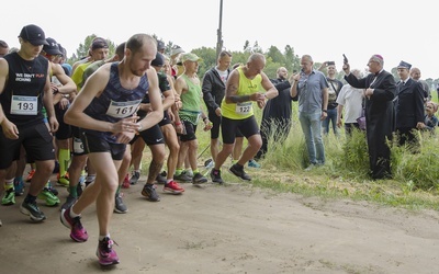 Sportowy hołd dla papieża 