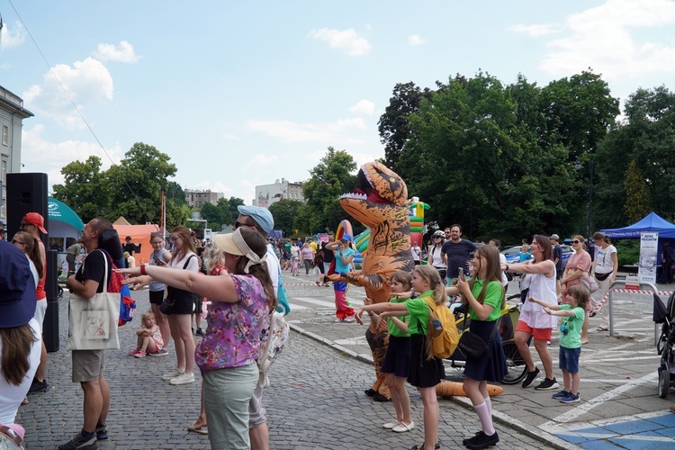 Piknik rodzinny na Dzień Ojca i gra miejska "Przygoda z tatą"