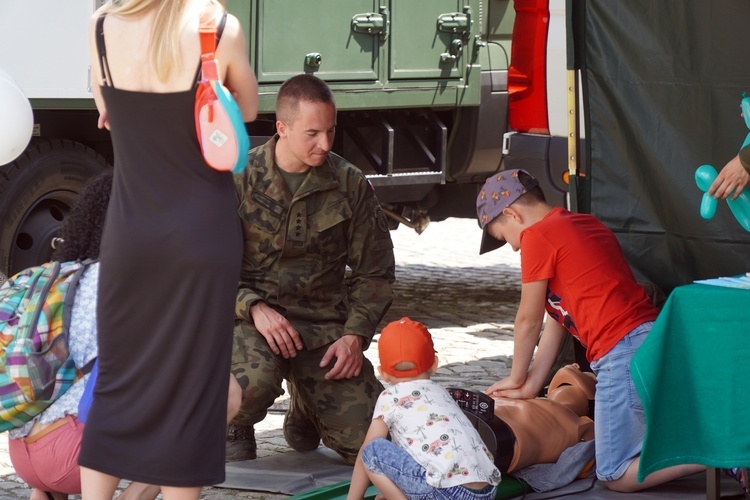 Piknik rodzinny na Dzień Ojca i gra miejska "Przygoda z tatą"