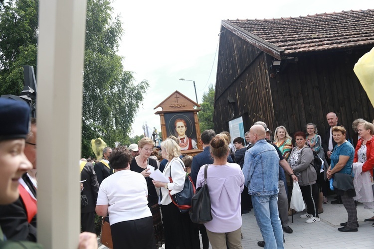 Droga Krzyżowa w Wał Rudzie