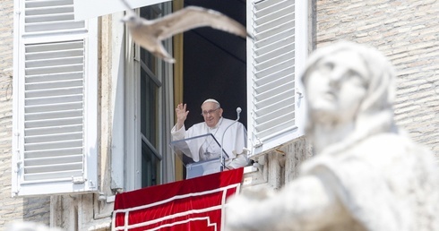 Papież: wykorzystanie przemocy seksualnej jako broni na wojnie, to haniebna zbrodnia