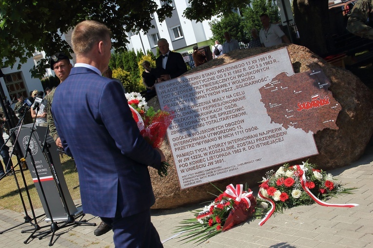 Pomnik internowanych w Mielnie-Unieściu