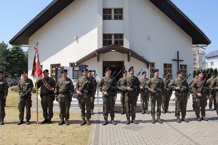 Pomnik internowanych w Mielnie-Unieściu