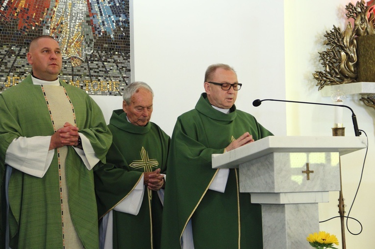 Pomnik internowanych w Mielnie-Unieściu