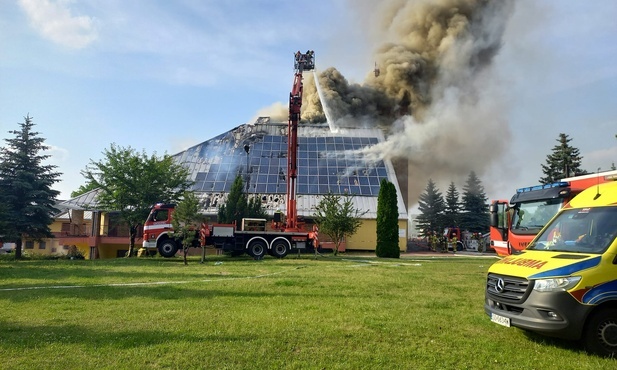 Sosnowiec. Pożar dachu kościoła pw. św. Floriana [AKTUALIZACJA]