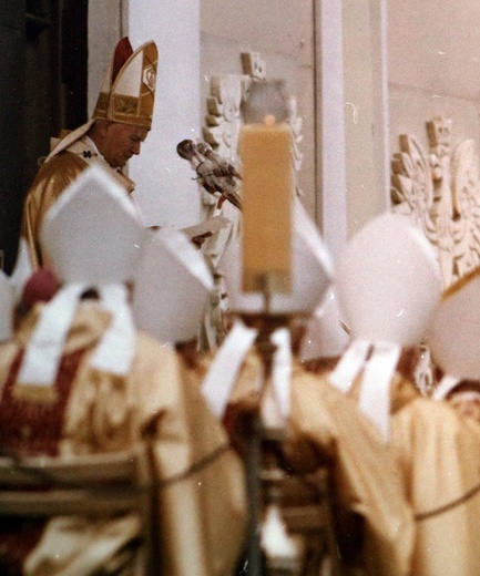 Jan Paweł II we Wrocławiu w 1983 roku - zdjęcia archiwalne