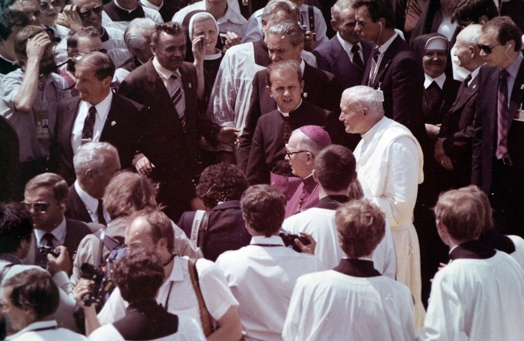 Jan Paweł II we Wrocławiu w 1983 roku - zdjęcia archiwalne