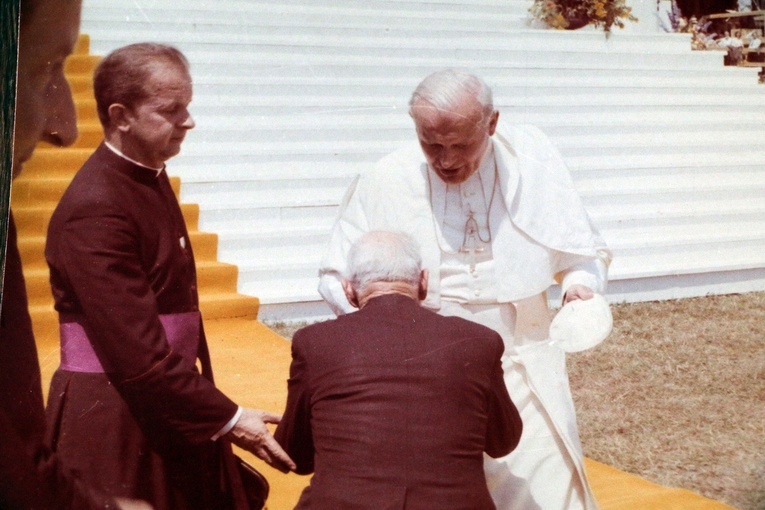 Jan Paweł II we Wrocławiu w 1983 roku - zdjęcia archiwalne