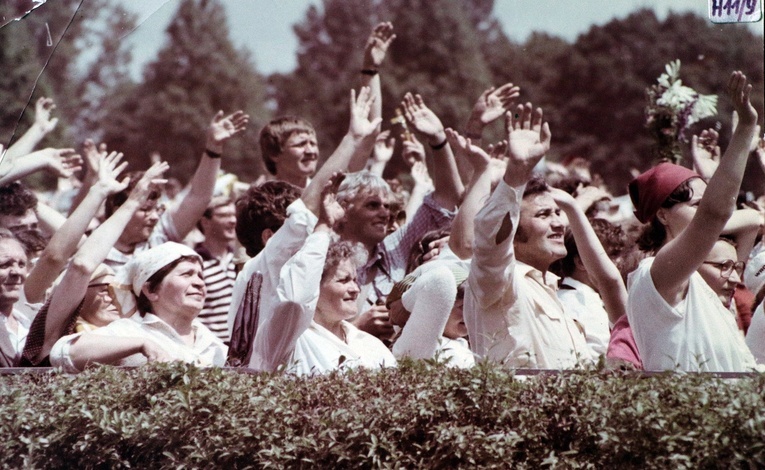 Jan Paweł II we Wrocławiu w 1983 roku - zdjęcia archiwalne