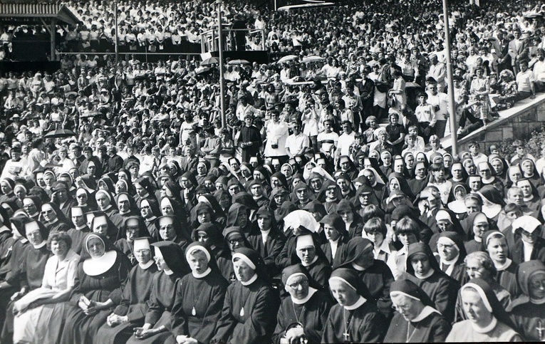 Jan Paweł II we Wrocławiu w 1983 roku - zdjęcia archiwalne