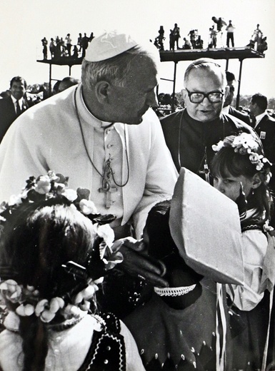 Jan Paweł II we Wrocławiu w 1983 roku - zdjęcia archiwalne