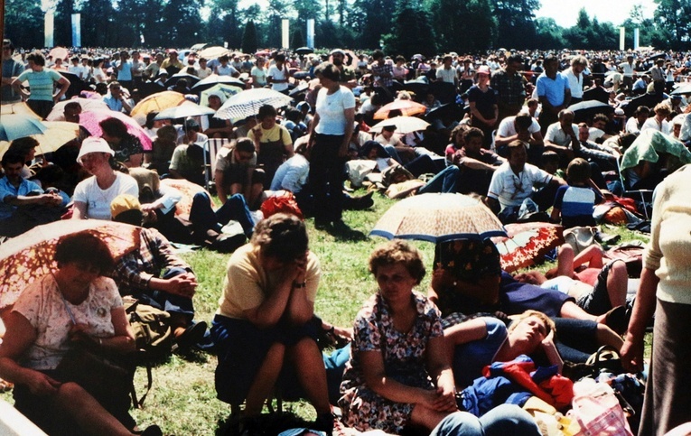 Jan Paweł II we Wrocławiu w 1983 roku - zdjęcia archiwalne