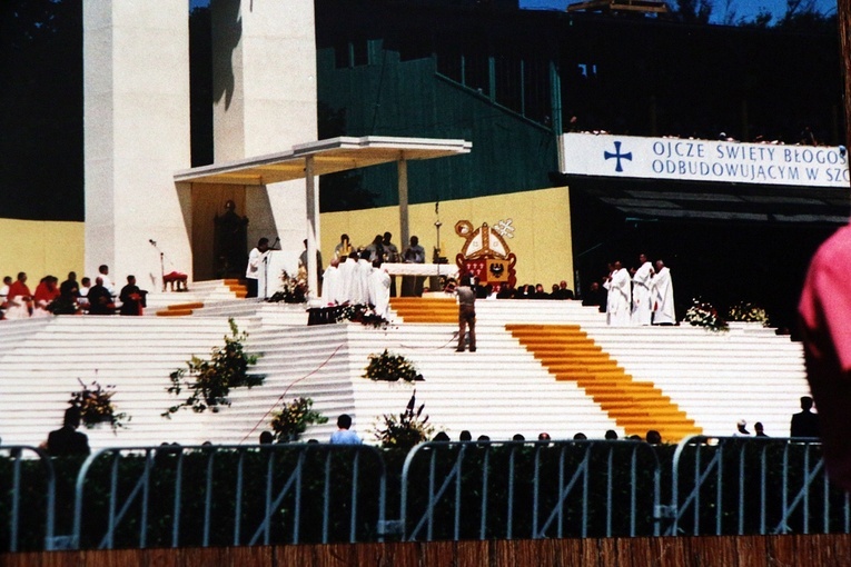 Jan Paweł II we Wrocławiu w 1983 roku - zdjęcia archiwalne