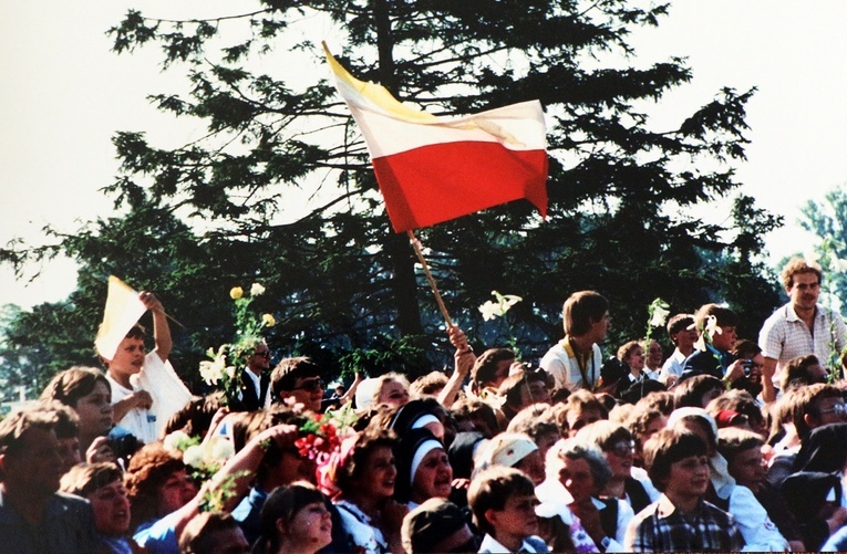 Jan Paweł II we Wrocławiu w 1983 roku - zdjęcia archiwalne