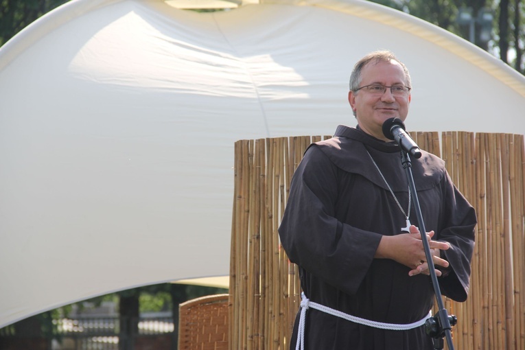 Poświęcenie kamienia węgielnego pod nową siedzibę Środowiskowego Domu Samopomocy w Skawinie