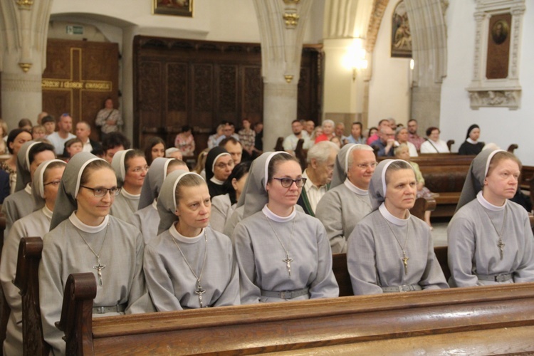 Tarnów. Srebrny jubileusz sióstr misjonarek w katedrze