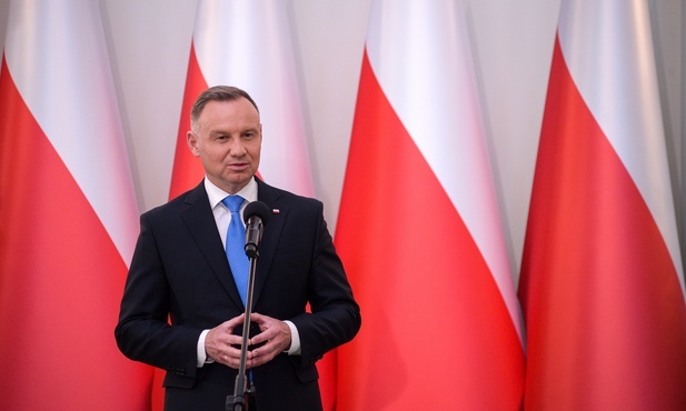 Prezydent: w związku z sytuacją w Rosji - konsultacje z premierem i MON oraz sojusznikami