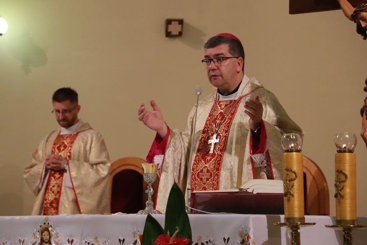 Msza św. na zakończenie roku szkolnego w Zespole Szkół im. ks. Konarskiego w Skierniewicach