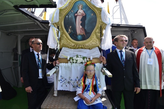 Morskie nabożeństwo na Zatoce i Eucharystia w Pucku