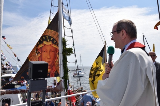 Morskie nabożeństwo na Zatoce i Eucharystia w Pucku