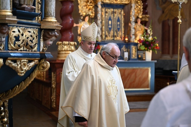 Pielgrzymka sióstr zakonnych do Skrzatusza