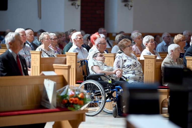 Świdnica. Diamentowy jubileusz ks. inf. Kazimierza Jandziszaka