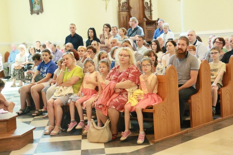 Spotkanie rodzin w Wąwolnicy