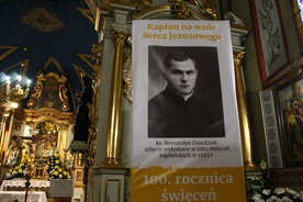 Ujanowice dziękowały Bogu za kapłaństwo ks. Bernardyna Dziedziaka