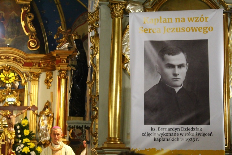 Ujanowice. Setna rocznica święceń kapłańskich ks. Bernardyna Dziedziaka