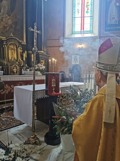 Dobrzyń nad Wisłą. Wprowadzenie relikwii