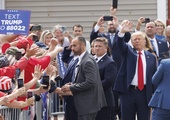 Trump: USA powinny podjąć próbę nakłonienia stron konfliktu do rozmów pokojowych