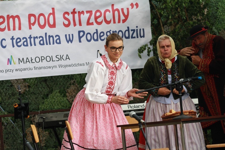 Wieczór teatralny w Podegrodziu